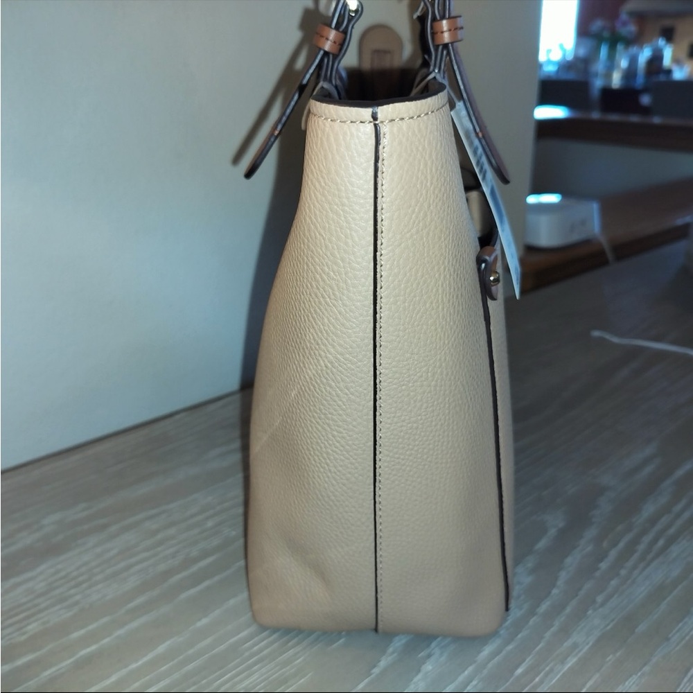 NWT, Michael Kors Jet Set Tote in Pebble Grain Leather - Picture 6 of 10